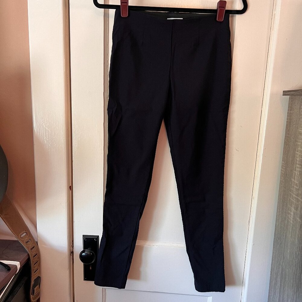 Ladies Calvin Klein Pull On Ankle Pants Elastic Waist Size 4 Rayon Blend